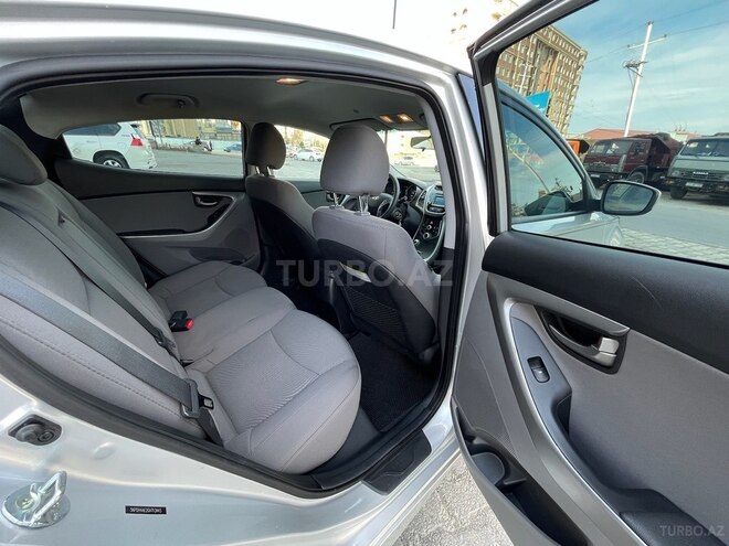 Hyundai Elantra 2015, 142,000 km - 1.8 l - Bakı