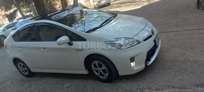 Toyota Prius 2013, 180,000 km - 1.8 l - Bakı