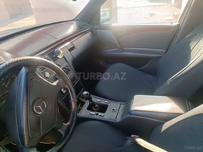 Mercedes E 220 1996, 304,209 km - 2.2 l - Bakı