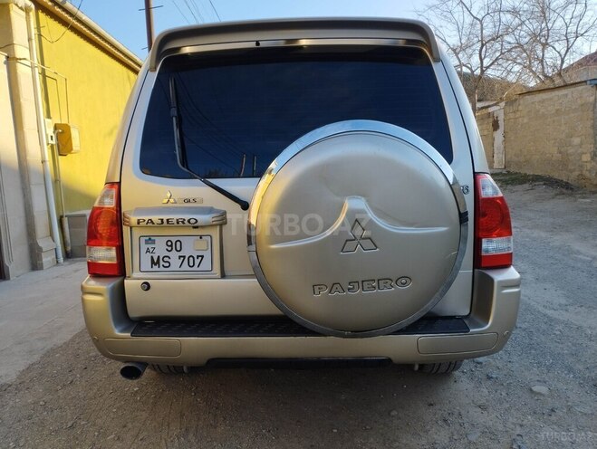 Mitsubishi Pajero 2004, 258,000 km - 3.0 l - Bakı