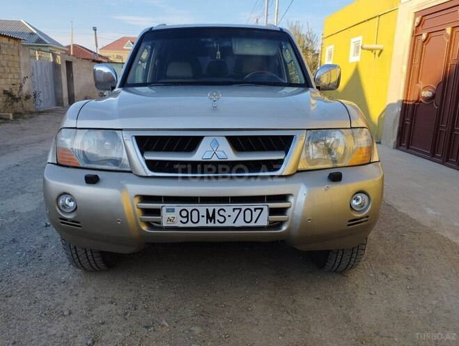 Mitsubishi Pajero 2004, 258,000 km - 3.0 l - Bakı