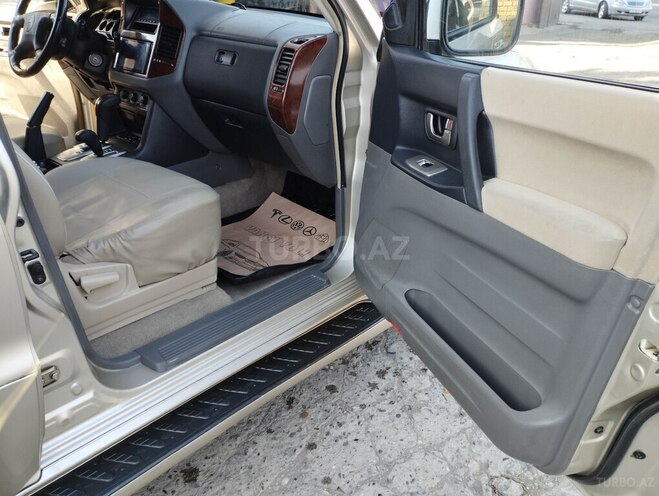 Mitsubishi Pajero 2004, 258,000 km - 3.0 l - Bakı