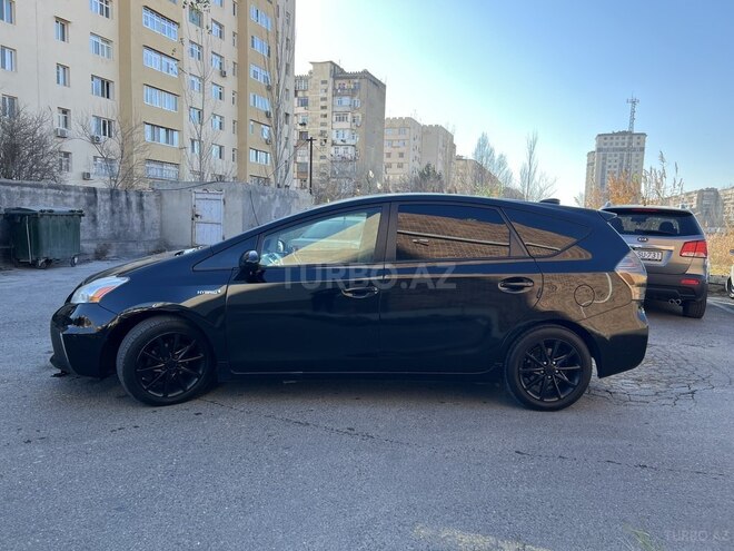 Toyota Prius V 2011, 173,000 km - 1.8 л - Bakı