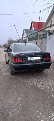 Mercedes C 180 1998, 292,000 km - 2.0 л - Qusar