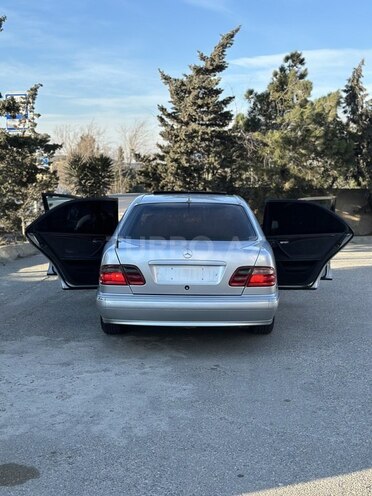 Mercedes E 220 2000, 400,000 km - 2.2 l - Bakı