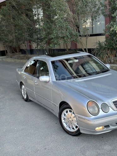 Mercedes E 220 2000, 400,000 km - 2.2 l - Bakı