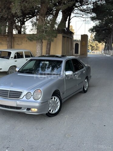Mercedes E 220 2000, 400,000 km - 2.2 l - Bakı