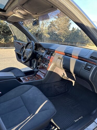 Mercedes E 220 2000, 400,000 km - 2.2 l - Bakı