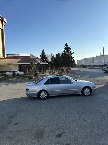 Mercedes E 220 2000, 400,000 km - 2.2 l - Bakı