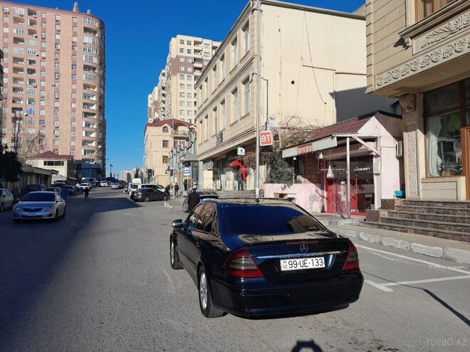 Mercedes E 220 2009, 320,000 km - 2.2 l - Bakı