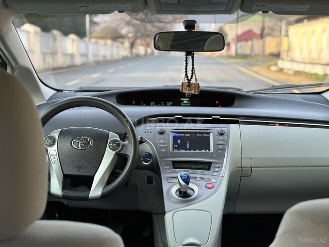 Toyota Prius 2015, 224,000 km - 1.8 l - Zaqatala