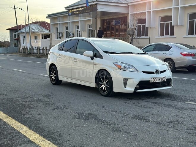 Toyota Prius 2015, 224,000 km - 1.8 l - Zaqatala
