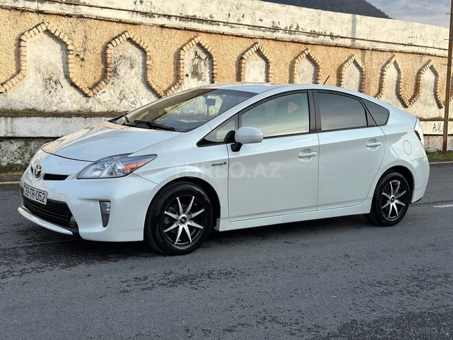 Toyota Prius 2015, 224,000 km - 1.8 l - Zaqatala