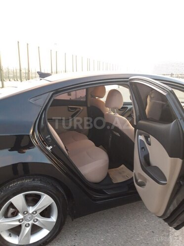 Hyundai Elantra 2015, 89,900 km - 1.8 l - Bakı