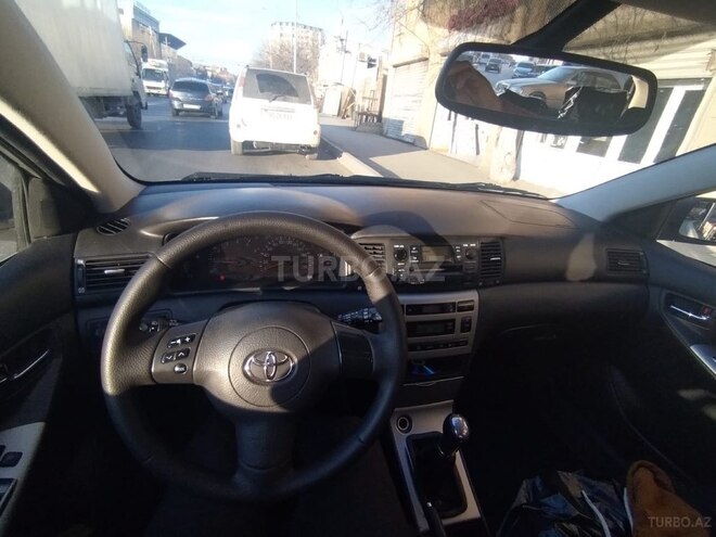 Toyota Corolla 2004, 250,000 km - 1.4 l - Bakı