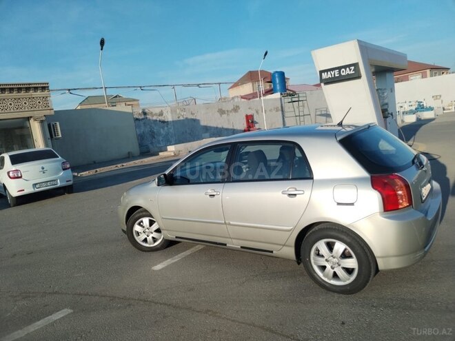 Toyota Corolla 2004, 250,000 km - 1.4 l - Bakı