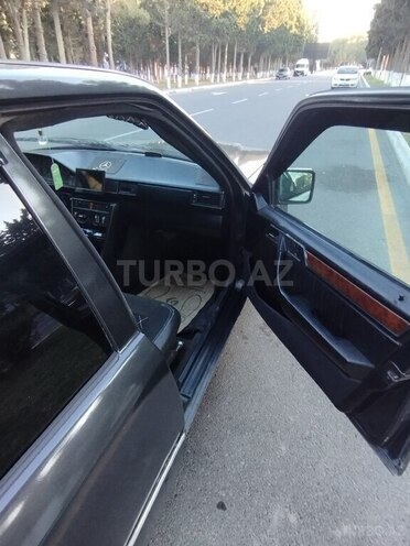 Mercedes E 260 1990, 250,000 km - 2.6 l - Sumqayıt