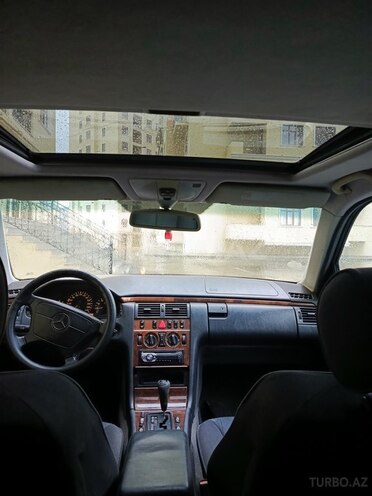 Mercedes E 240 1999, 450,000 km - 2.4 l - Bakı