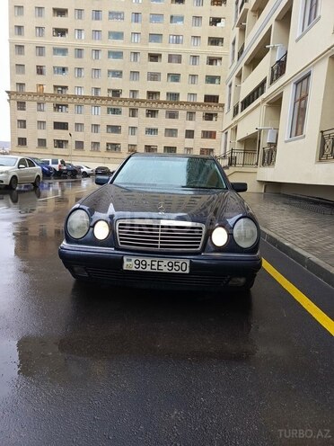 Mercedes E 240 1999, 450,000 km - 2.4 l - Bakı