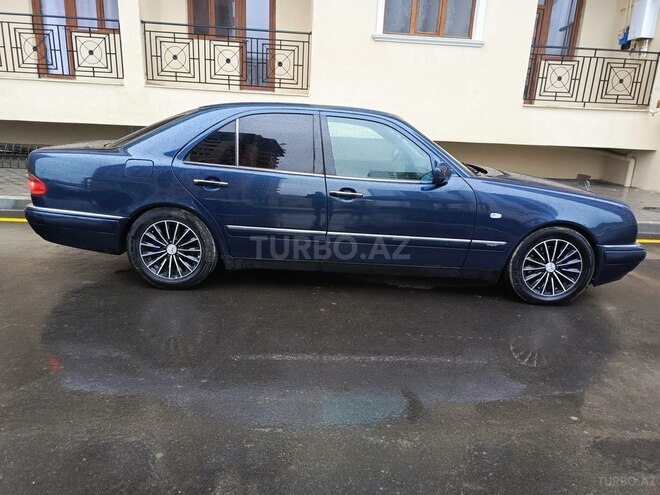 Mercedes E 240 1999, 450,000 km - 2.4 l - Bakı