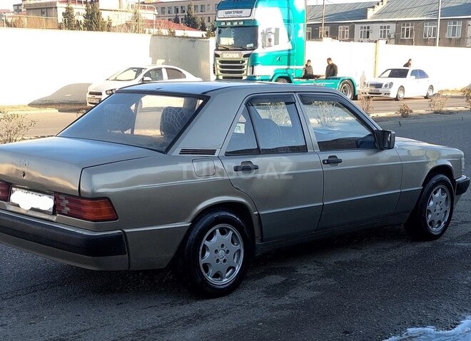 Mercedes 190 1988, 200,000 km - 2.3 l - Sumqayıt