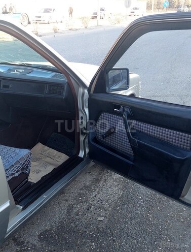 Mercedes 190 1988, 200,000 km - 2.3 l - Sumqayıt
