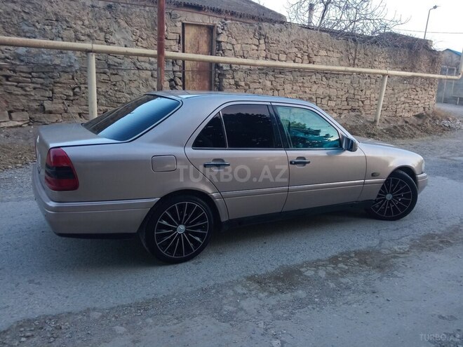Mercedes C 220 1995, 211,255 km - 2.2 л - Bakı