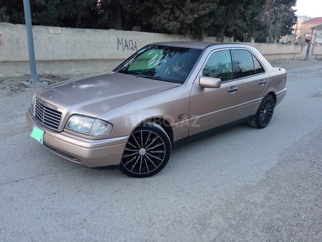 Mercedes C 220 1995, 211,255 km - 2.2 л - Bakı
