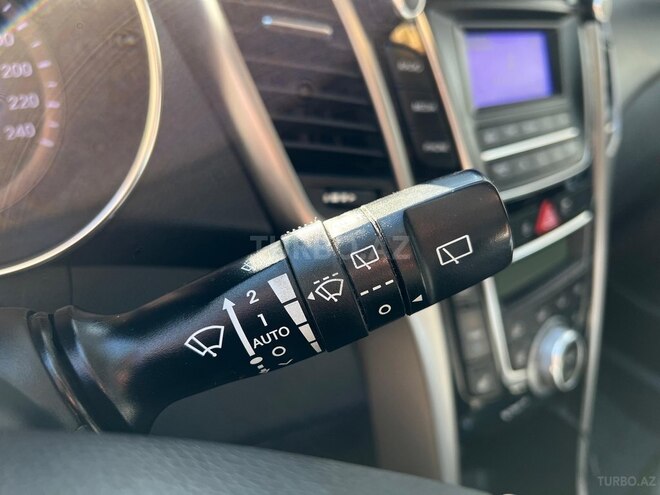 Hyundai i30 2013, 215,100 km - 1.6 l - Bakı