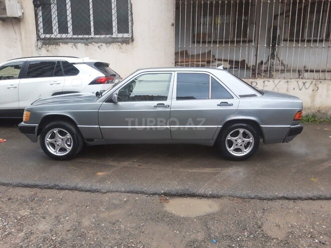 Mercedes 190 1989, 197,641 km - 2.0 л - Bakı