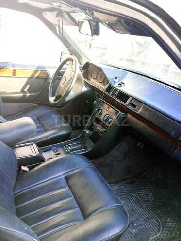 Mercedes E 200 1993, 389,000 km - 2.0 l - Bakı