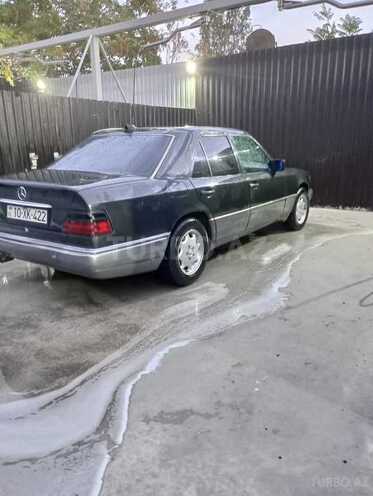 Mercedes E 200 1993, 389,000 km - 2.0 l - Bakı