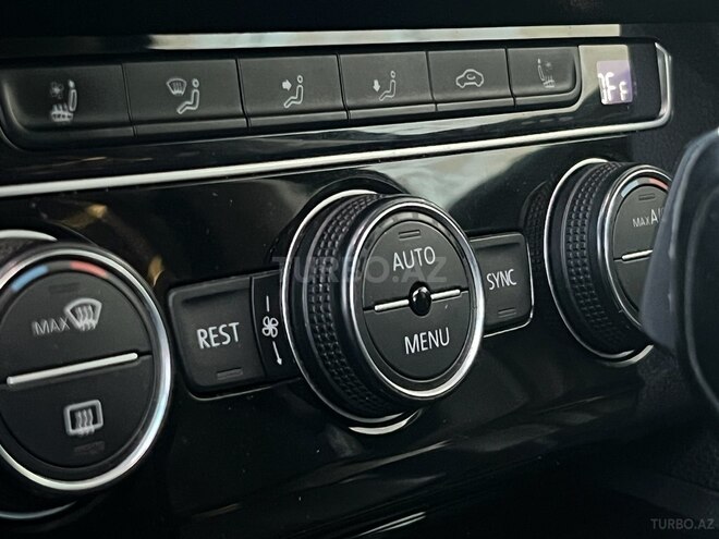 Volkswagen Passat 2018, 138,327 km - 1.8 l - Bakı