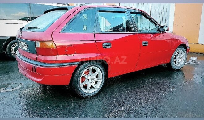 Opel Astra 1996, 300,000 km - 1.6 l - Zaqatala
