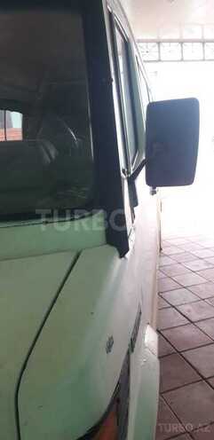 Mercedes  1994, 273,000 km - 2.3 l - Qazax