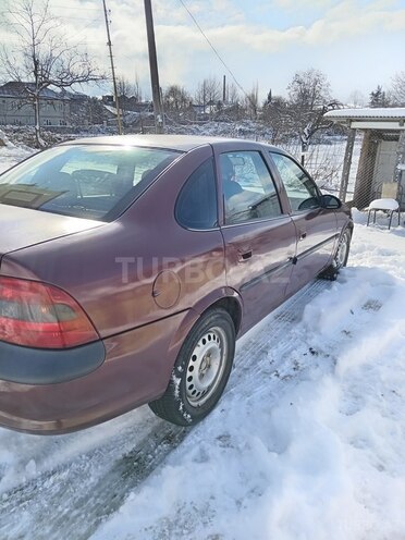 Opel Vectra 1998, 441,648 km - 1.8 л - Quba