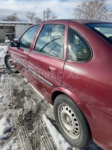 Opel Vectra 1998, 441,648 km - 1.8 л - Quba