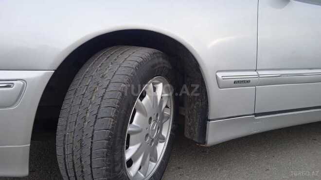 Mercedes E 220 2000, 380,000 km - 2.2 l - Bakı