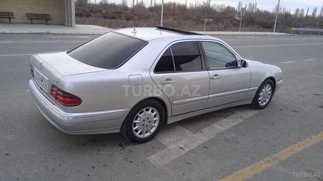 Mercedes E 220 2000, 380,000 km - 2.2 l - Bakı