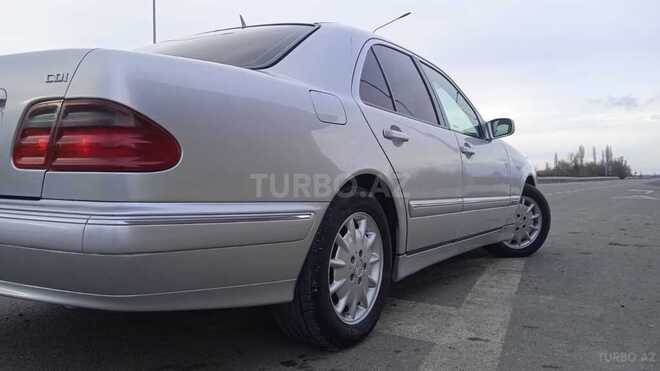 Mercedes E 220 2000, 380,000 km - 2.2 l - Bakı