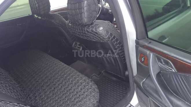 Mercedes E 220 2000, 380,000 km - 2.2 l - Bakı