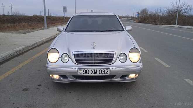 Mercedes E 220 2000, 380,000 km - 2.2 l - Bakı