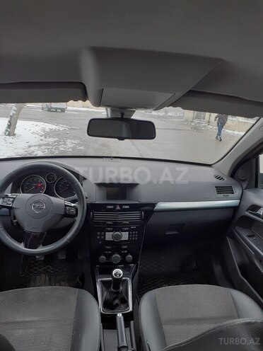 Opel Astra 2009, 230,000 km - 1.4 l - Gəncə