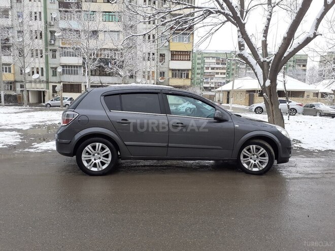 Opel Astra 2009, 230,000 km - 1.4 l - Gəncə
