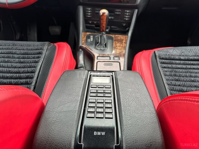 BMW 528 1999, 330,000 km - 2.8 л - Gəncə