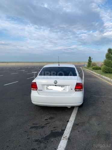Volkswagen Polo 2012, 285,000 km - 1.6 l - Qax