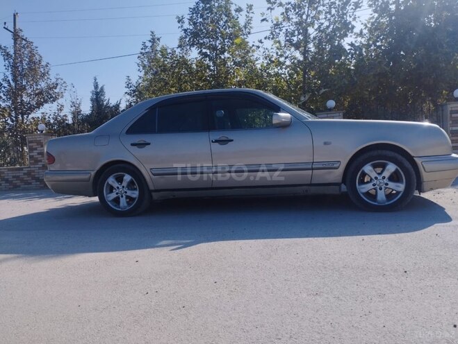Mercedes E 230 1996, 420,000 km - 2.3 л - Bakı