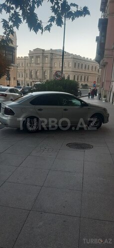 Volkswagen Polo 2011, 484,000 km - 1.6 l - Bakı