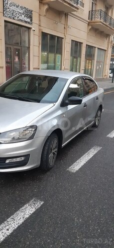 Volkswagen Polo 2011, 484,000 km - 1.6 l - Bakı