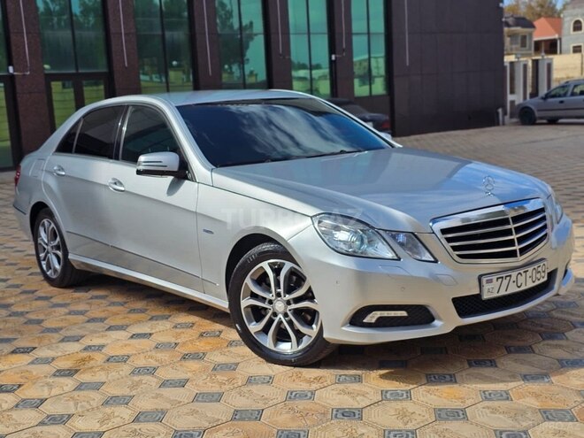 Mercedes E 220 2010, 235,000 km - 2.2 л - Gəncə